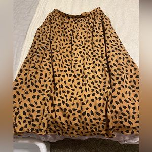 Leopard print midi skirt, size L